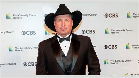 Did garth brooks kill people - Did Garth Brooks really give an interview declaring his intention to leave Nashville? No, he didn’t. It’s another “news” article from a satire site that some people mistakenly believed was ... 